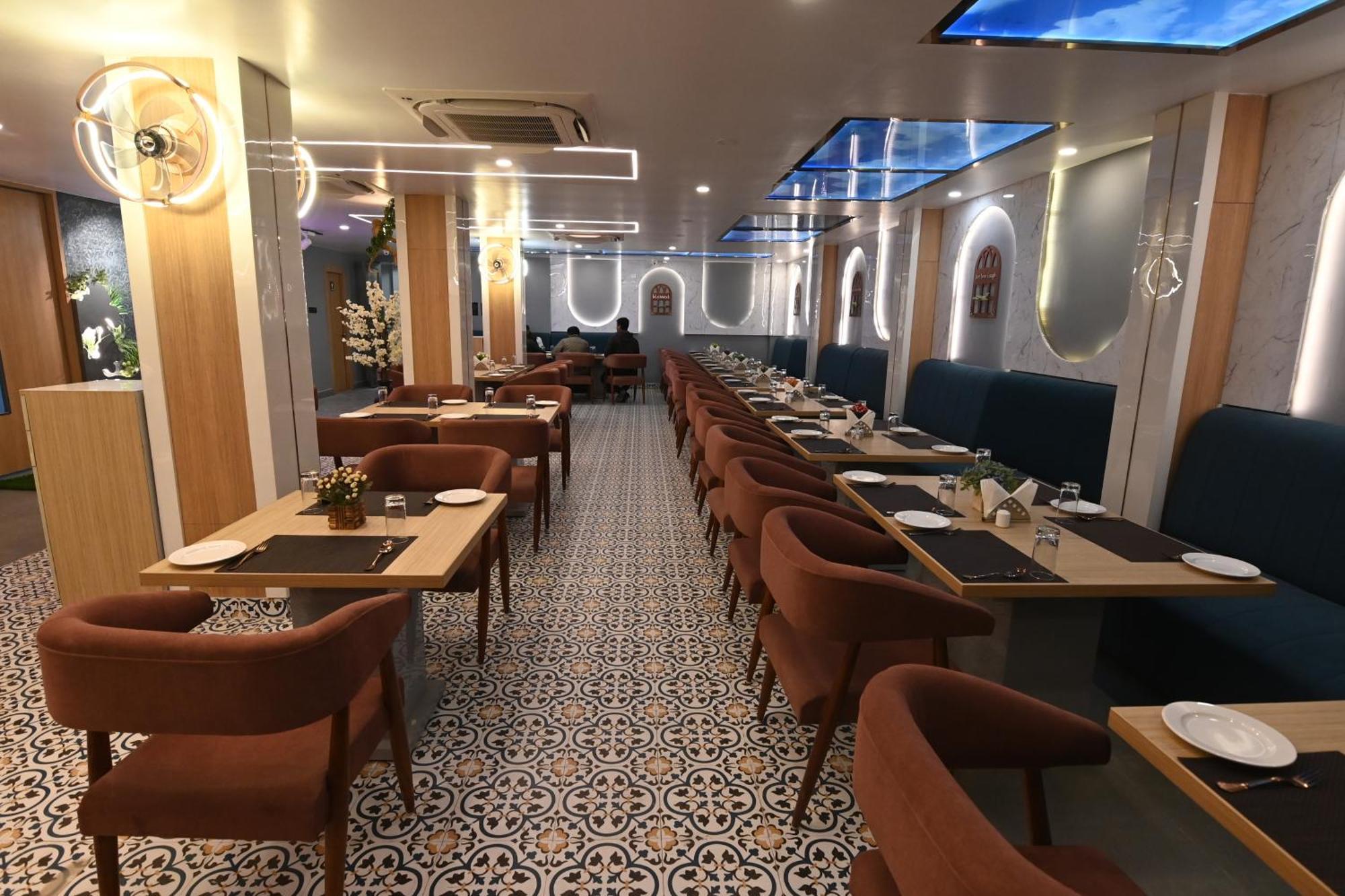 Kp Hotels Begusarai Buitenkant foto